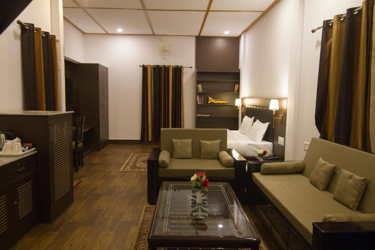 Hotel Samskara & Samsara à Lansdowne Extérieur photo